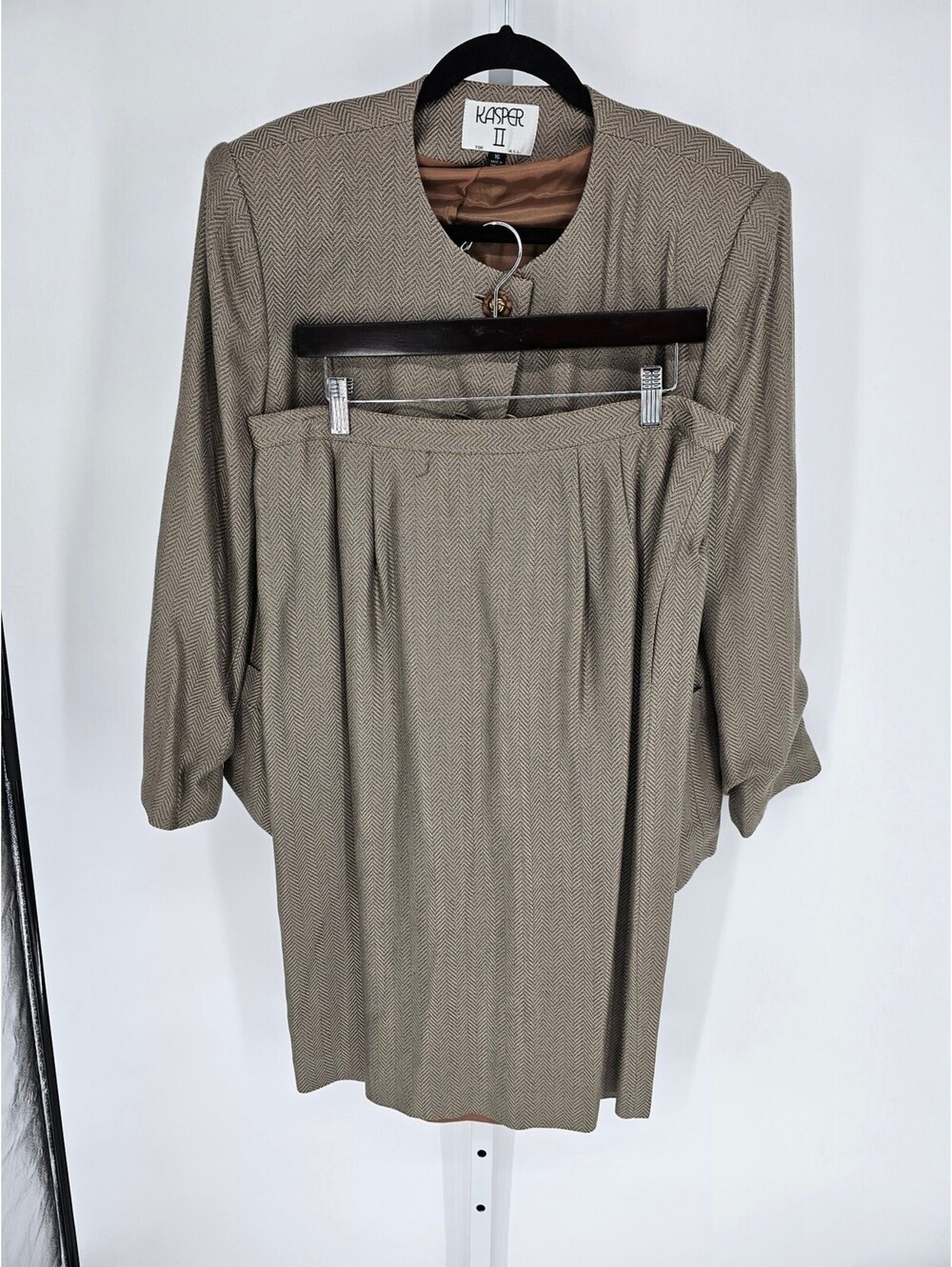 Kasper II A.S.L Women's Tan Herringbone Jacket & Skirt Suit Size 16
